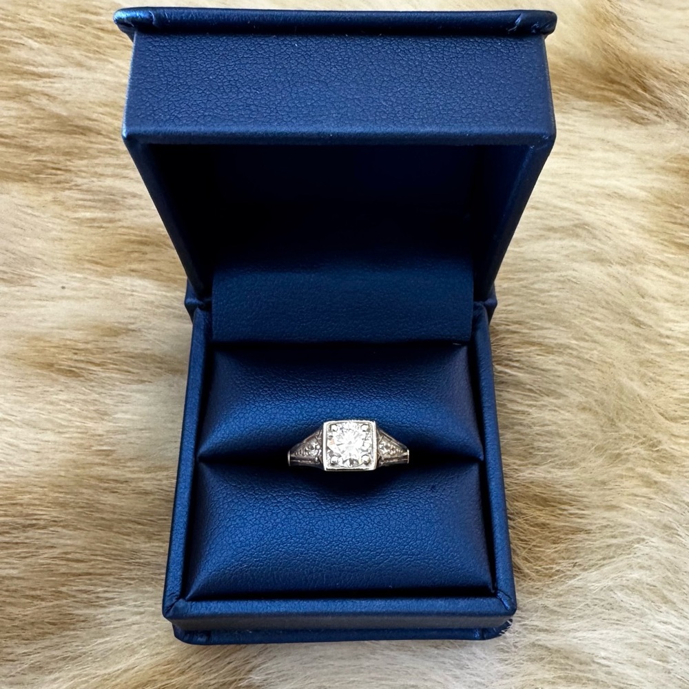 NWOT 935 silver & Moissanite engagement ring 5.75 - Picture 2 of 11